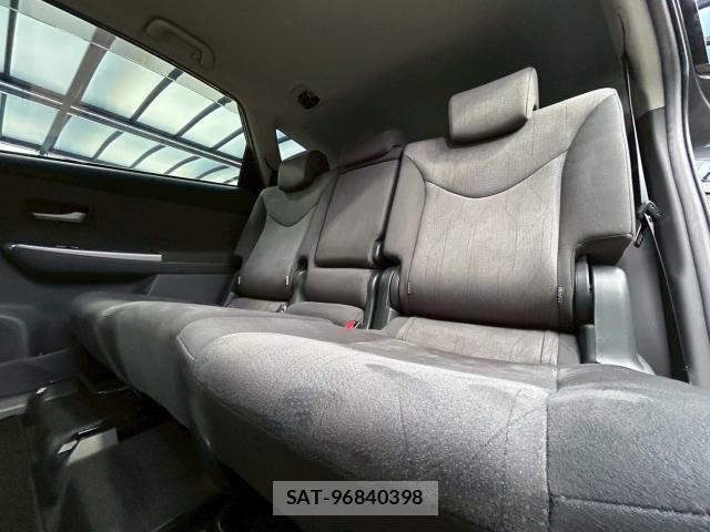 Toyota PRIUS ALPHA 2013-05 8221398-12