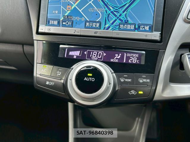 Toyota PRIUS ALPHA 2013-05 8221398-17