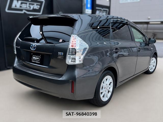 Toyota PRIUS ALPHA 2013-05 8221398-7