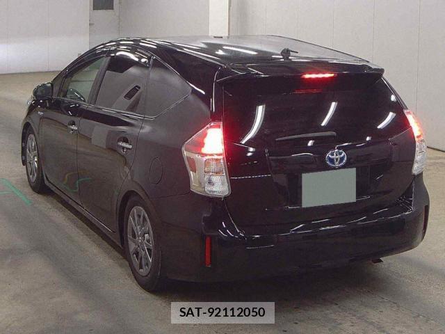 Toyota PRIUS ALPHA 2017-03 8221430-1