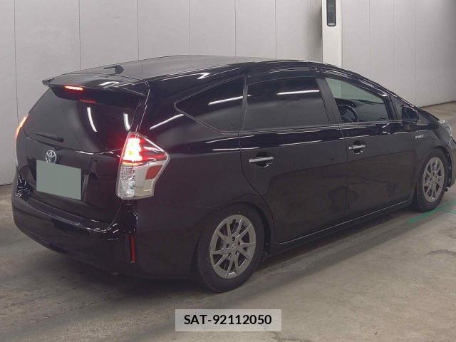 Toyota PRIUS ALPHA 2017-03 8221430-4