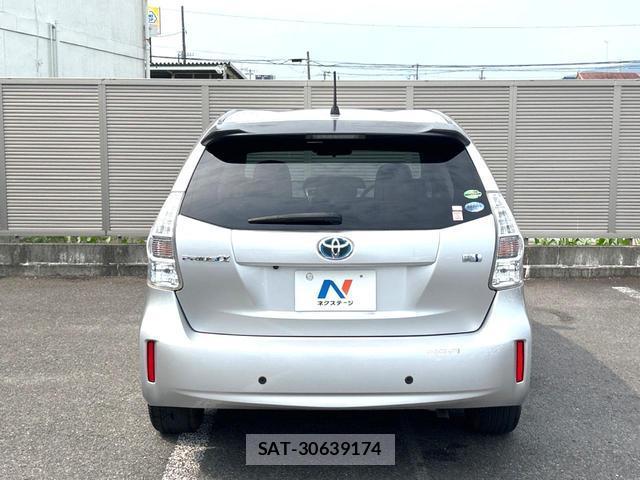 Toyota PRIUS ALPHA 2014-03 8221577-15