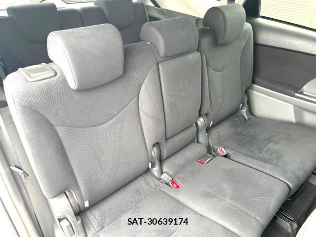 Toyota PRIUS ALPHA 2014-03 8221577-8