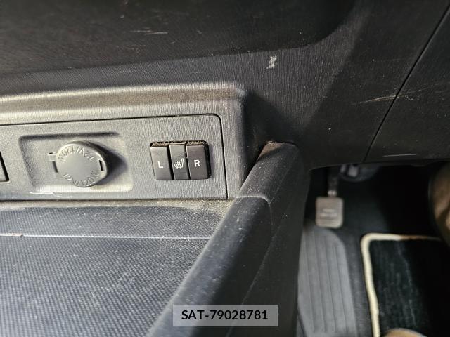 Toyota PRIUS ALPHA 2018-12 8222278-10