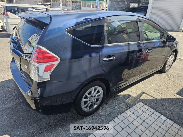 Toyota PRIUS ALPHA 2020-10 8222284-2