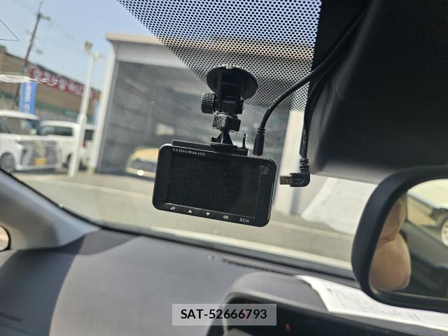 Toyota PRIUS ALPHA 2017-06 8222288-12
