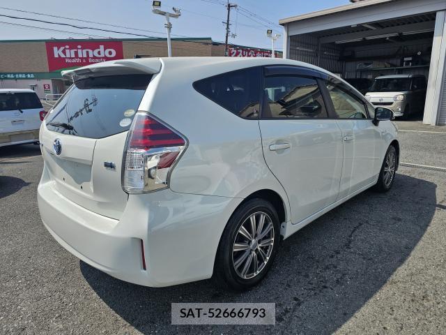 Toyota PRIUS ALPHA 2017-06 8222288-2