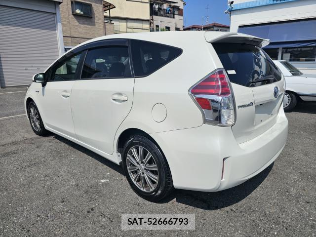 Toyota PRIUS ALPHA 2017-06 8222288-3