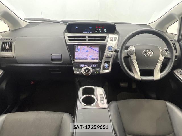 Toyota PRIUS ALPHA 2015-07 8222316-1