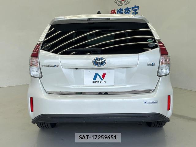 Toyota PRIUS ALPHA 2015-07 8222316-13