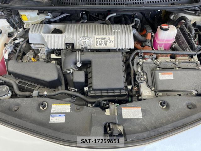 Toyota PRIUS ALPHA 2015-07 8222316-17