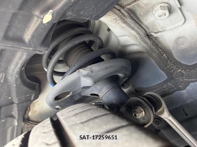 Toyota PRIUS ALPHA 2015-07 8222316-18