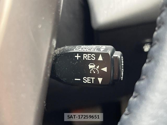 Toyota PRIUS ALPHA 2015-07 8222316-4