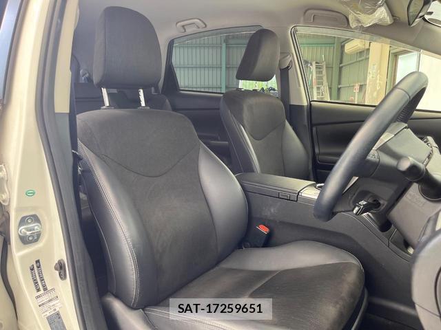 Toyota PRIUS ALPHA 2015-07 8222316-5