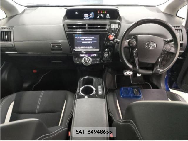 Toyota PRIUS ALPHA 2015-06 8223619-2