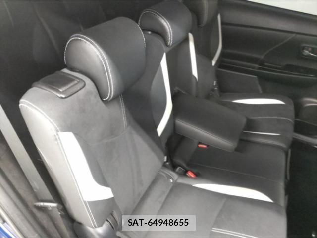 Toyota PRIUS ALPHA 2015-06 8223619-5