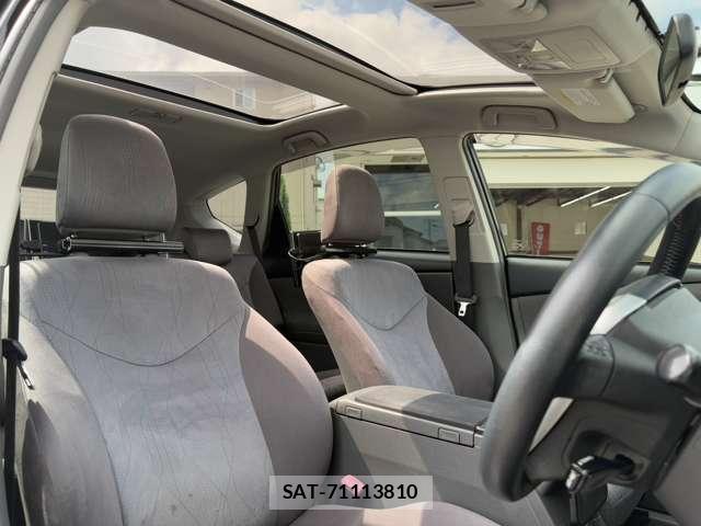 Toyota PRIUS ALPHA 2012-07 8223785-11