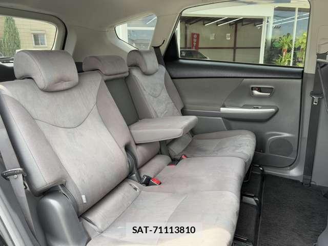 Toyota PRIUS ALPHA 2012-07 8223785-14