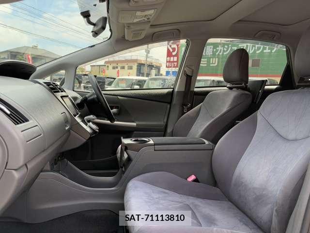 Toyota PRIUS ALPHA 2012-07 8223785-6