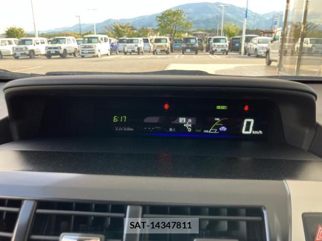 Toyota PRIUS ALPHA 2012-08 8225345-12