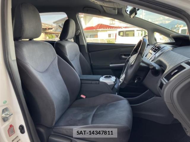 Toyota PRIUS ALPHA 2012-08 8225345-3