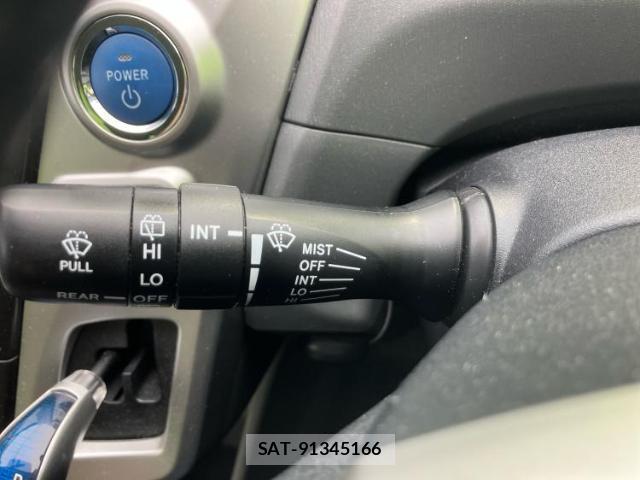 Toyota PRIUS ALPHA 2014-02 8225414-16