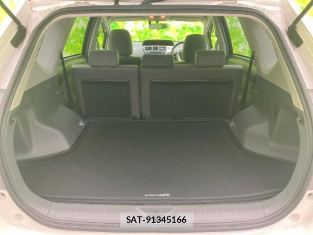 Toyota PRIUS ALPHA 2014-02 8225414-7