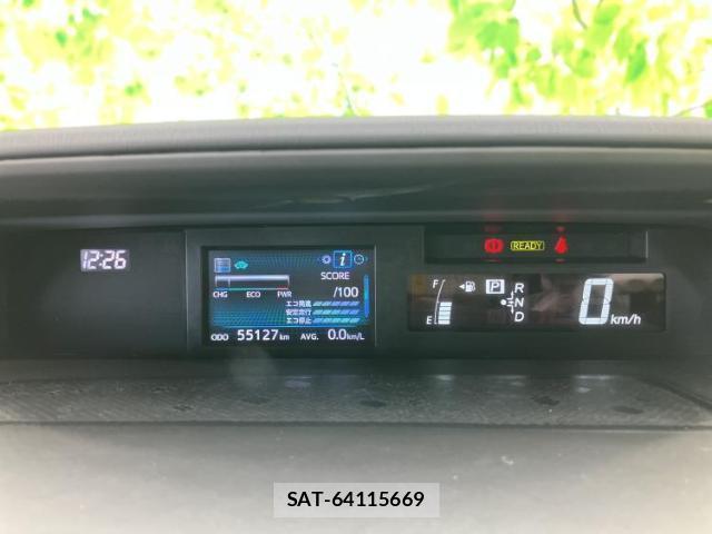 Toyota PRIUS ALPHA 2016-10 8225463-12