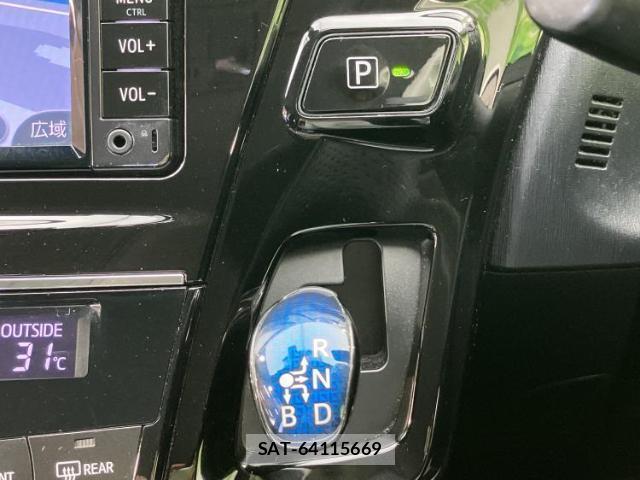 Toyota PRIUS ALPHA 2016-10 8225463-16