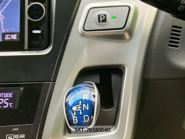 Toyota PRIUS ALPHA 2012-11 8225499-15