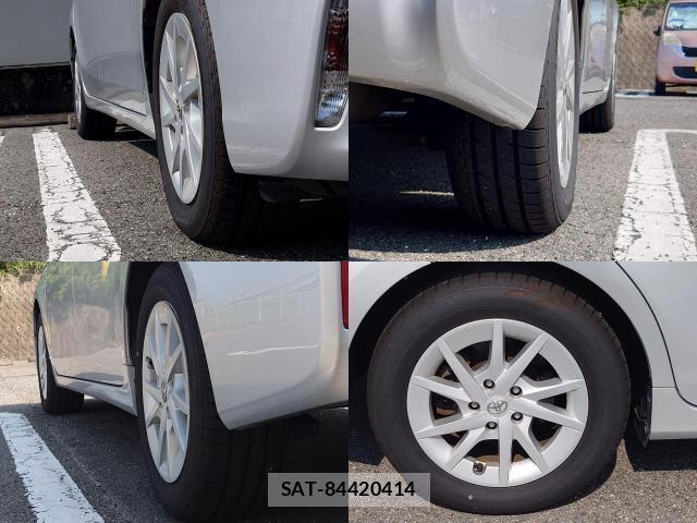 Toyota PRIUS ALPHA 2012-09 8225574-8
