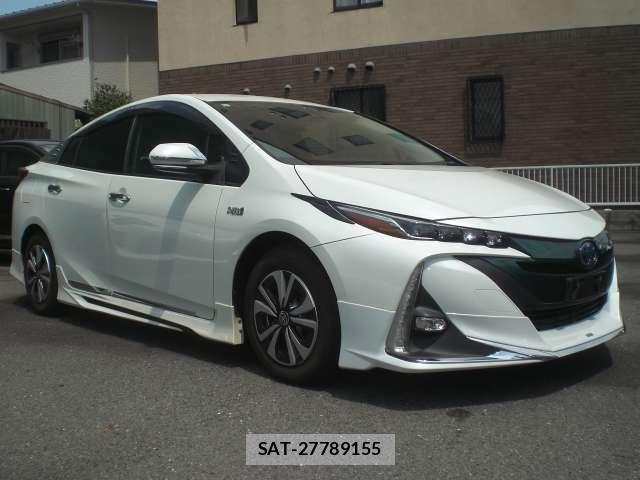 Toyota PRIUS PHV 2017-06 8217115-2