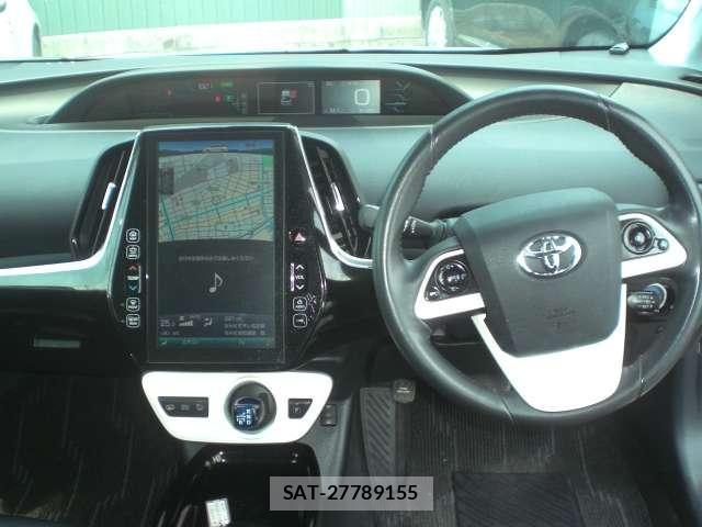 Toyota PRIUS PHV 2017-06 8217115-6