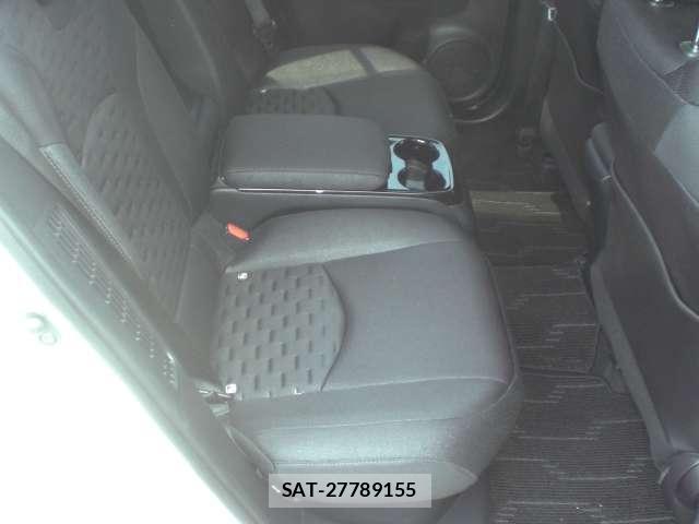 Toyota PRIUS PHV 2017-06 8217115-8