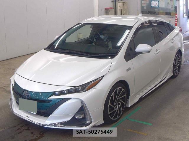 Toyota PRIUS PHV 2017-02 8219024-3