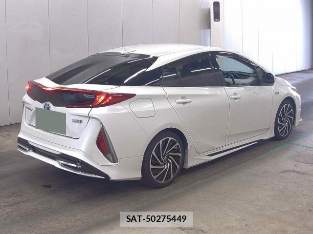 Toyota PRIUS PHV 2017-02 8219024-4