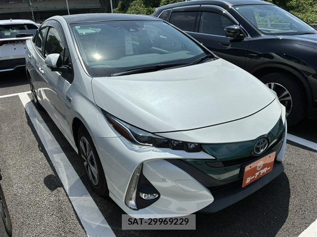 Toyota PRIUS PHV 2019-05 8221926-0