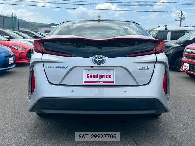 Toyota PRIUS PHV 2021-09 8222645-1