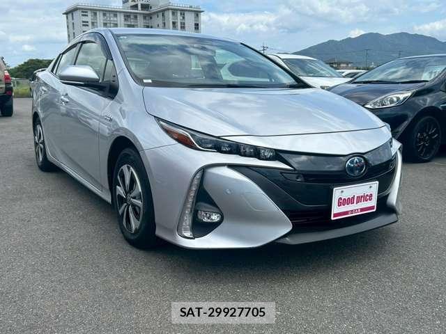 Toyota PRIUS PHV 2021-09 8222645-11