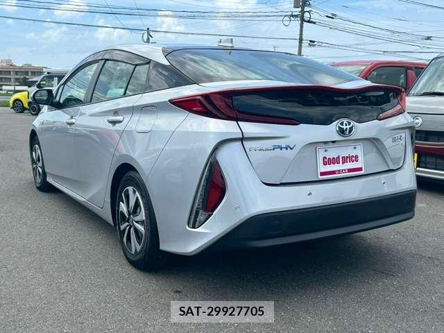 Toyota PRIUS PHV 2021-09 8222645-14