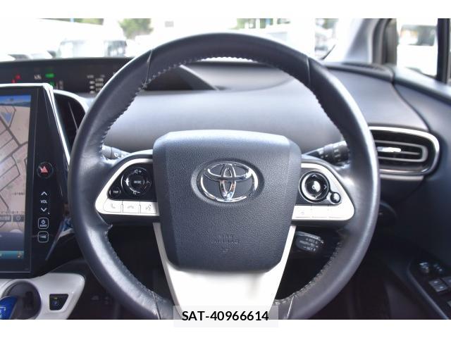 Toyota PRIUS PHV 2018-04 8223777-12