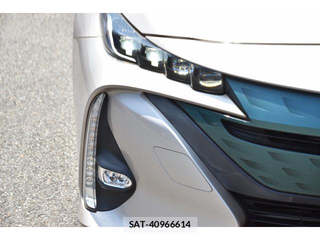 Toyota PRIUS PHV 2018-04 8223777-3