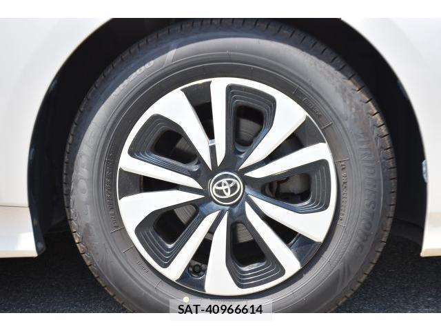 Toyota PRIUS PHV 2018-04 8223777-8