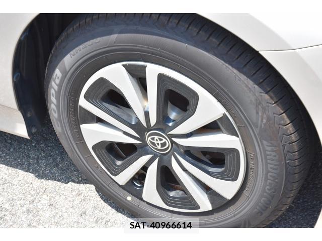 Toyota PRIUS PHV 2018-04 8223777-9