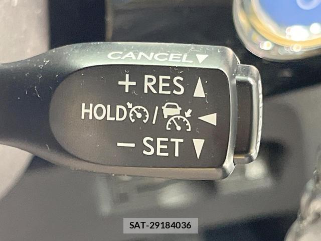 Toyota PRIUS PHV 2018-08 8223979-4