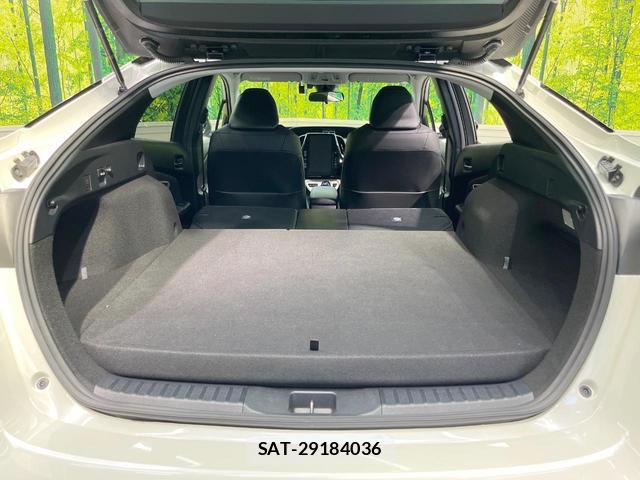 Toyota PRIUS PHV 2018-08 8223979-9
