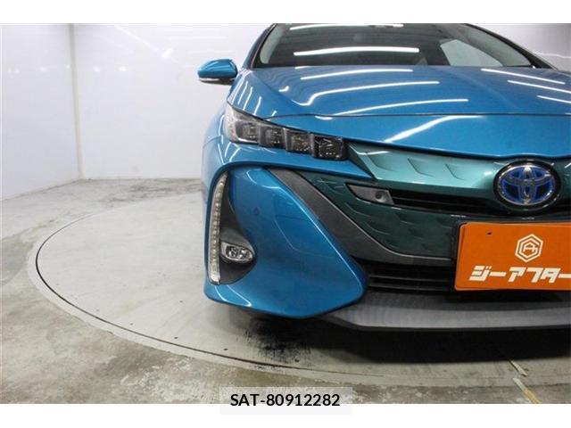Toyota PRIUS PHV 2017-06 8224214-10