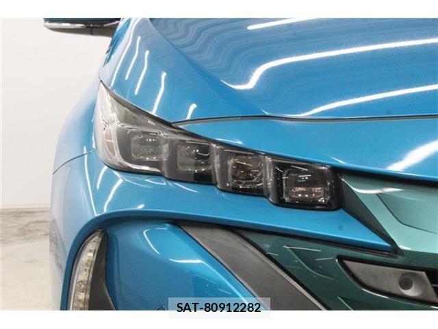 Toyota PRIUS PHV 2017-06 8224214-11