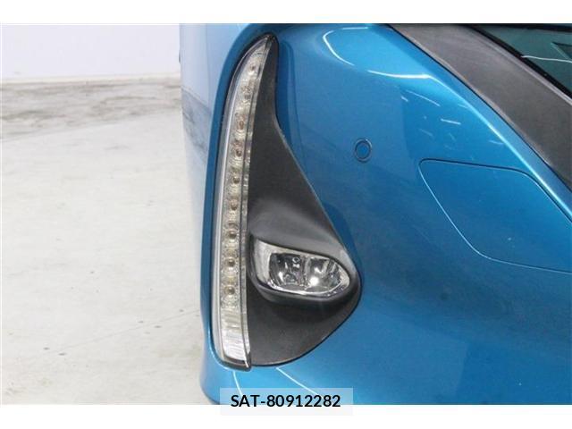 Toyota PRIUS PHV 2017-06 8224214-12
