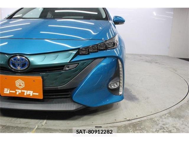 Toyota PRIUS PHV 2017-06 8224214-13